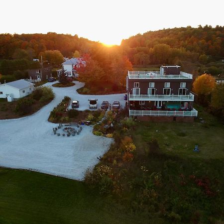 Resort Lac Ste-Marie Lac Sainte-Marie Bagian luar foto