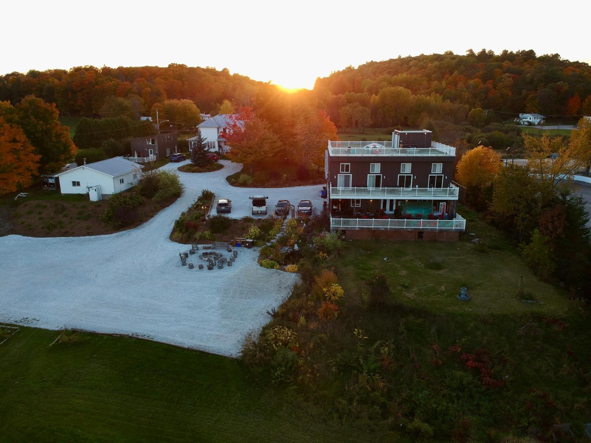 Resort Lac Ste-Marie Lac Sainte-Marie Bagian luar foto